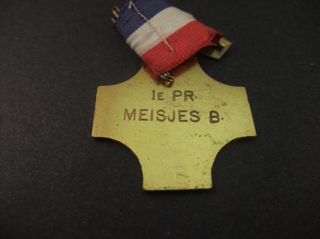 LSA atletiek 1e prijs meisjes B 1971 (2)